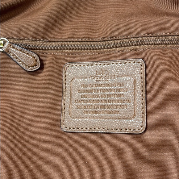 Coach Harley Hobo Tan signature C Shoulder Saddle Bag purse tote - Picture 13 of 16